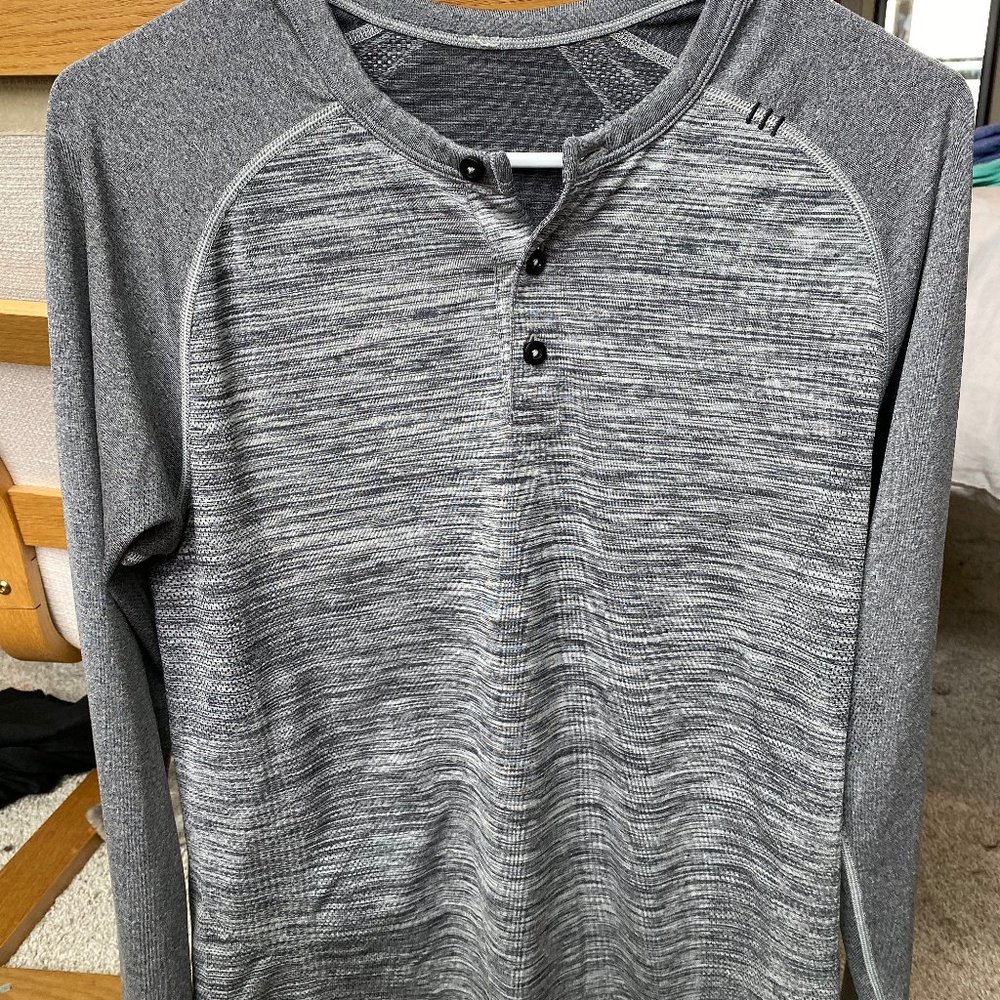 Lululemon Men's Henley LS Shirt - Size S